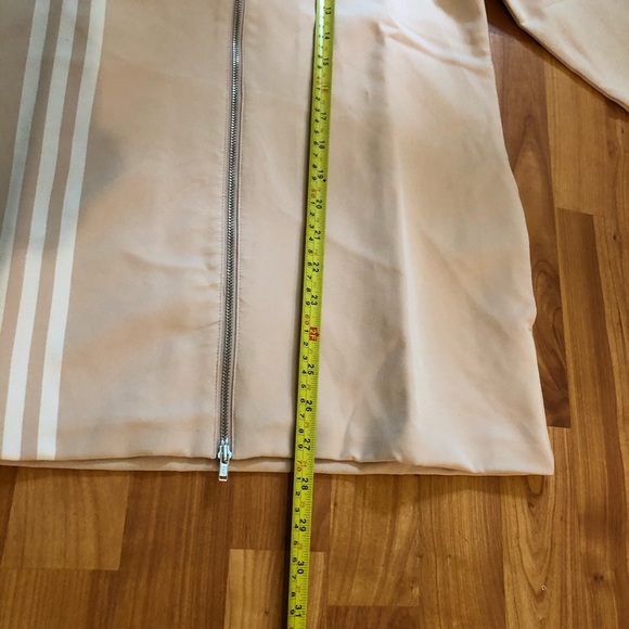 NWT Adidas Track Jacket in Ash Pearl - Picture 6 of 8